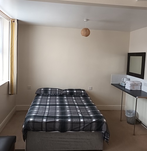 10 bedroom hotel
